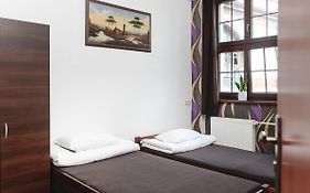 MoHo E Hostel